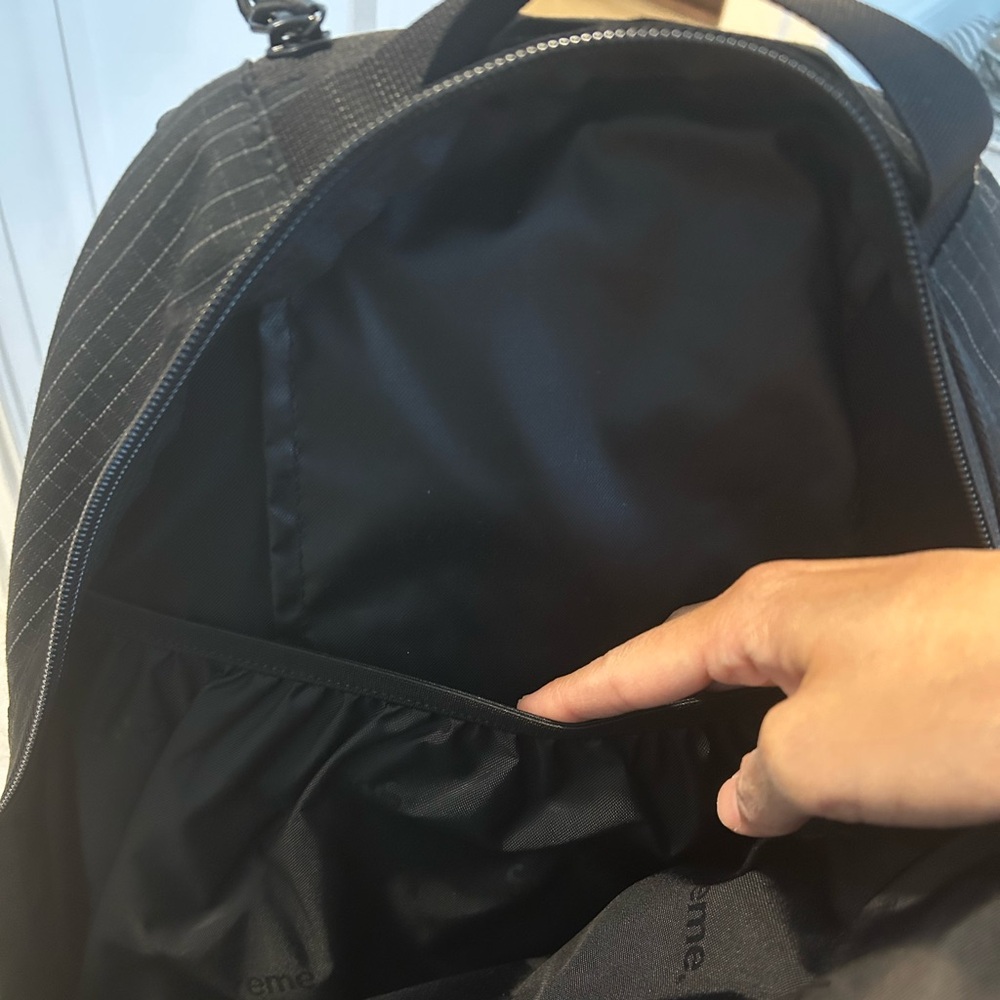 Brand new Supreme backpack with original packaging - Picture 7 of 9